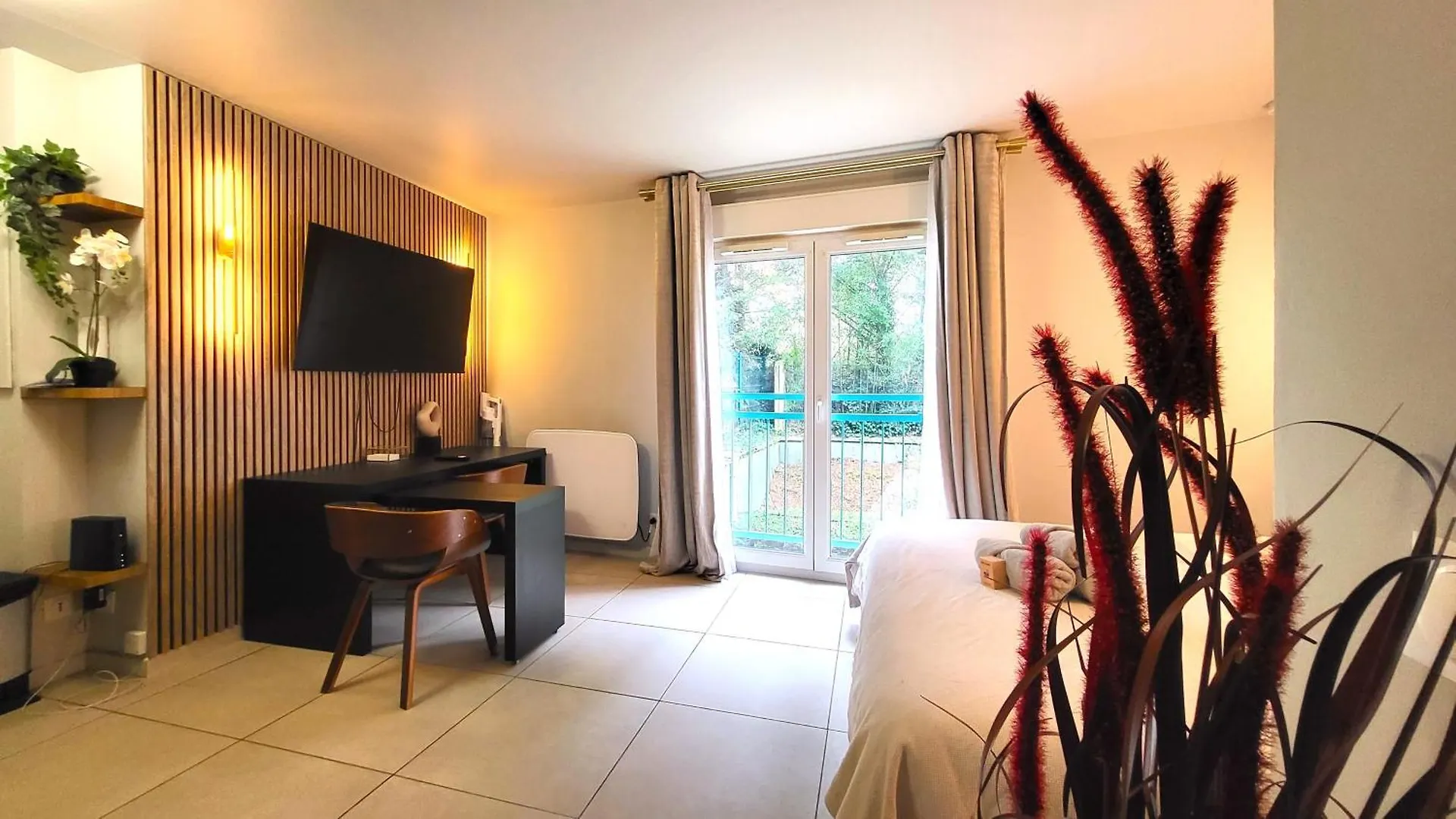 La Parisienne - Spacieux Studio Avec Parking Prive Palaiseau Apartment